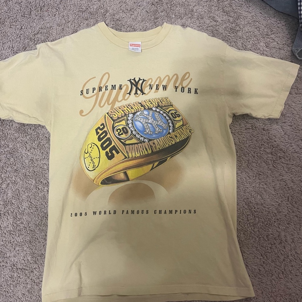 Supreme Yankees tee